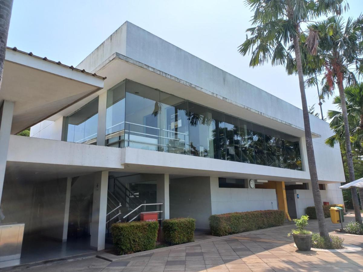 Aero Room Tangerang Exteriér fotografie
